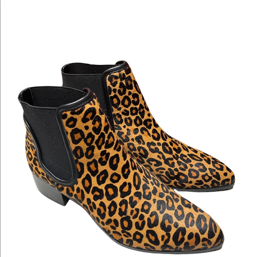 Donald/Pliner Dyla haircalf Booties Size 6.5 M